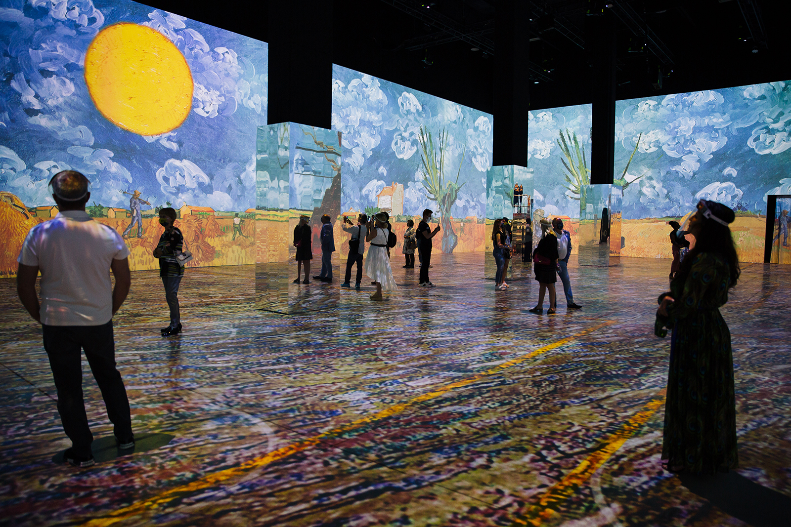 Immerse yourself in the imagination of Vincent van Gogh at this digital exhibit